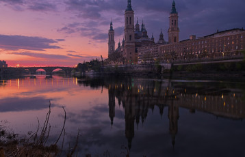 Картинка города -+панорамы река вечер