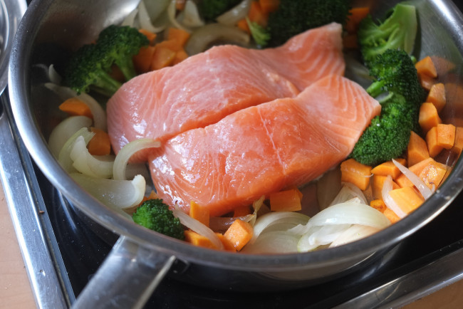 Обои картинки фото еда, рыба,  морепродукты,  суши,  роллы, деликатесы