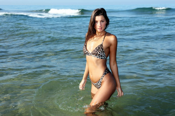 Картинка девушки мария+рябушкина поза бикини