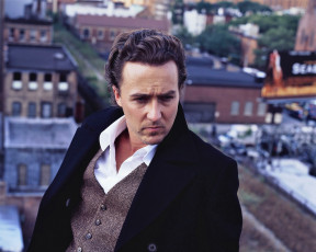 Картинка мужчины edward+norton актер костюм панорама город