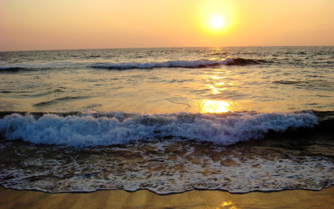 Обои картинки фото природа, моря, океаны, море, волны, берег, закат, солнце