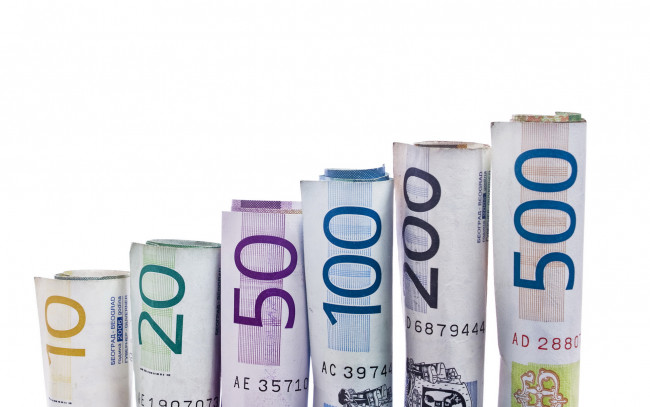 Обои картинки фото разное, золото, купюры, монеты, валюта, свернутые, евро