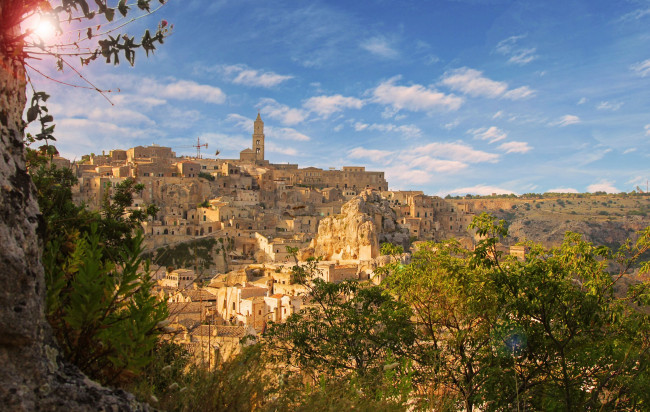Обои картинки фото matera, italy, города, панорамы, матера, италия, здания, дома, деревья