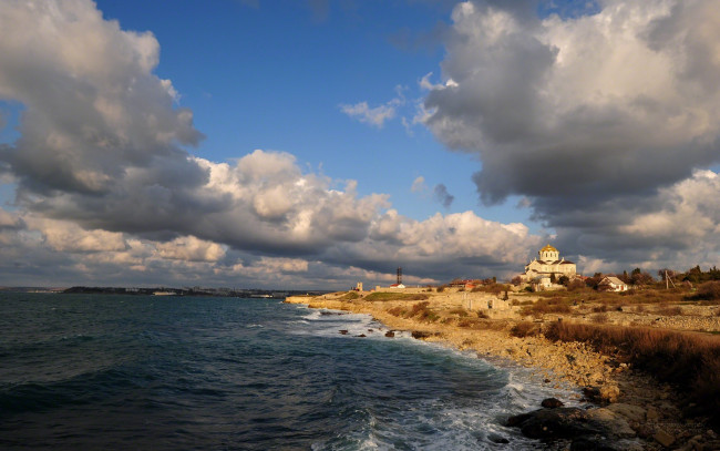 Обои картинки фото города, - православные церкви,  монастыри, храм, тучи, река, берег, пейзаж