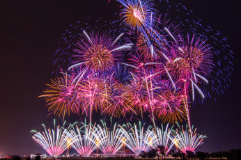 Картинка разное салюты +фейерверки салют