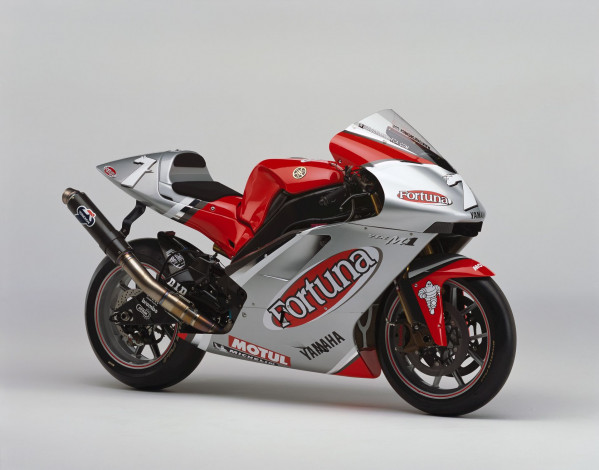 Обои картинки фото мотоциклы, yamaha