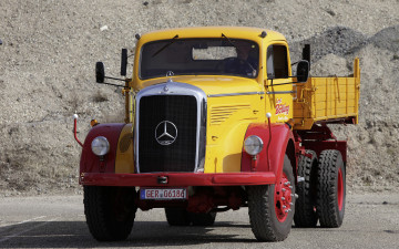 Картинка автомобили mercedes+trucks дед
