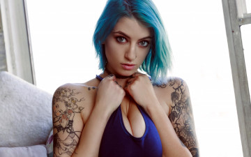 Картинка девушки -+рыжеволосые+и+разноцветные тату