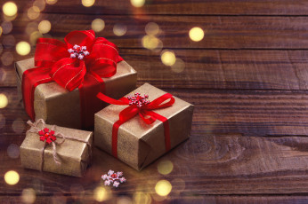 Картинка праздничные подарки+и+коробочки подарки банты ленты