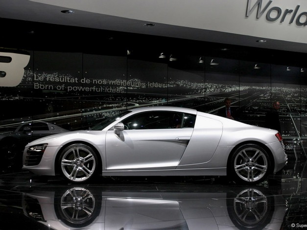 Обои картинки фото audi, r8, автомобили, выставки, уличные, фото