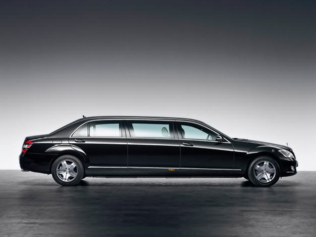 Обои картинки фото 2009, mercedes, benz, 600, pullman, guard, limousine, автомобили
