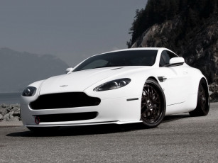 Картинка автомобили aston martin
