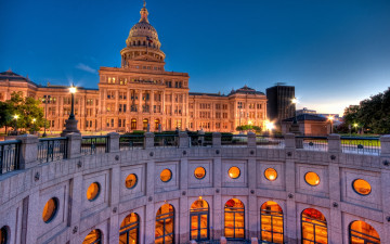 Картинка города здания дома