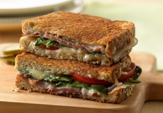 Картинка еда бутерброды гамбургеры канапе зелень помидор ветчина гренки