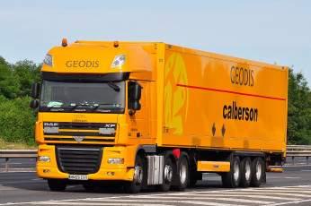 Картинка автомобили daf+ выставка улица грузовик седельный тяжелый тягач