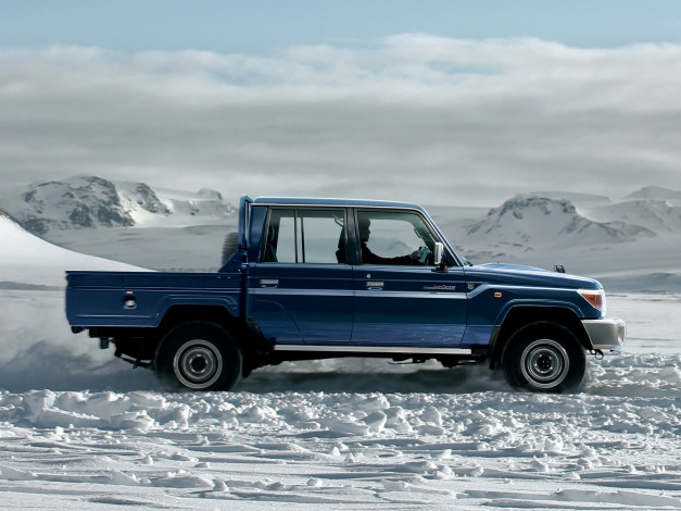 Обои картинки фото автомобили, toyota, 2014г, pickup, 70, cruiser, grj79k, jp-spec, 30th, anniversary, land