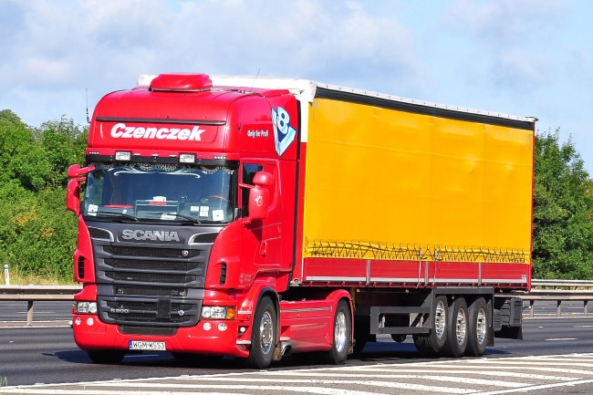 Обои картинки фото автомобили, scania , выставка, улица, тягач, седельный, грузовик, тяжелый