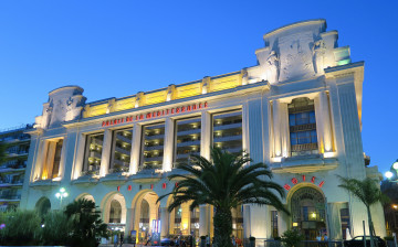 Картинка города -+здания +дома ночь огни пальмы здание