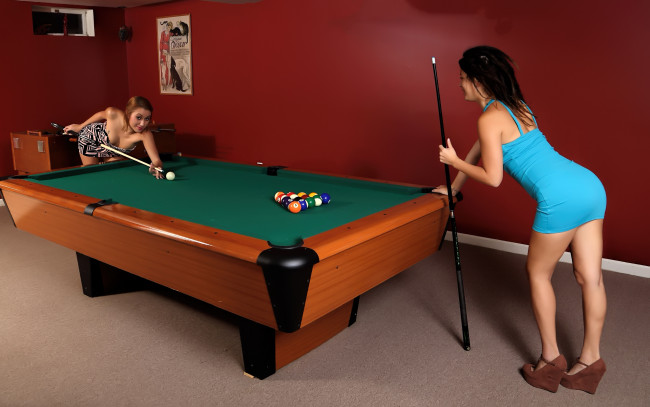 Обои картинки фото девушки, -unsort , группа девушек, фон, взгляд