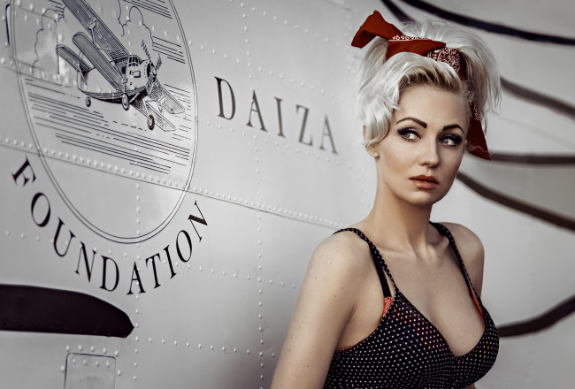 Обои картинки фото девушки, -unsort , блондинки, лицо, взгляд