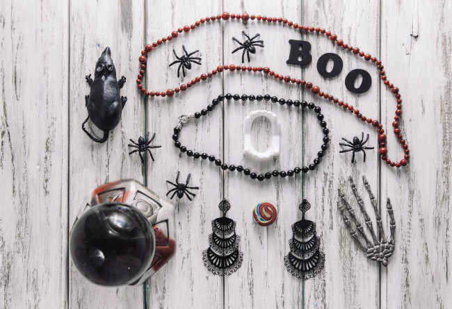 Обои картинки фото праздничные, хэллоуин, праздник, паук, надпись, мыш, скелет