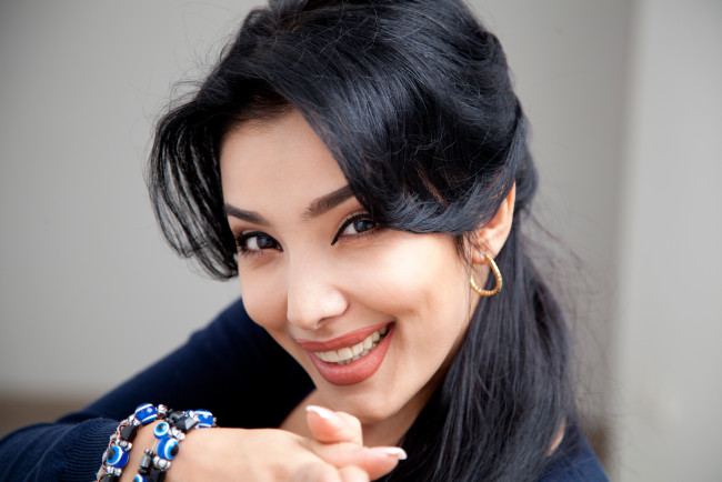 Обои картинки фото sitora farmonova, девушки, -unsort , лица,  портреты, портрет, макияж, лицо, красотка, брюнетка, кыргызстан, квн, актриса, девушка, sitora, farmonova