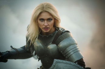 Картинка darya+lefler девушки дарья+лефлер darya lefler воин меч доспехи средневековье рыцарь холодное оружие дарья лефлер cosplay блондинка девушка модель наряд поза макияж причёска взгляд