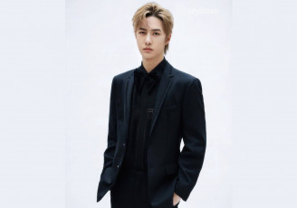 Картинка мужчины wang+yi+bo актер певец костюм