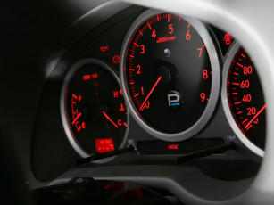 Картинка автомобили спидометры торпедо