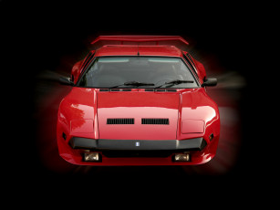 Картинка автомобили de tomaso