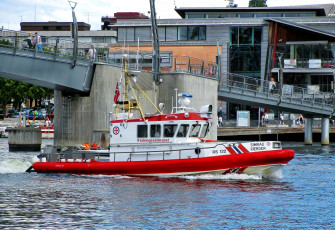 Картинка корабли катера речная полиция река мост катер