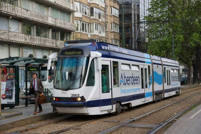 Обои картинки фото техника, трамваи, трамвай, город, рельсы