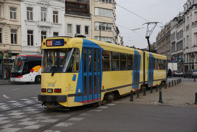 Обои картинки фото техника, трамваи, трамвай, рельсы, город