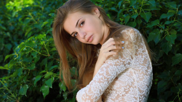 Картинка девушки -unsort+ брюнетки темноволосые взгляд девушка фон elle