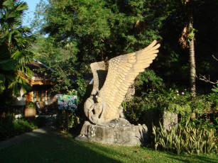 Картинка разное рельефы статуи музейные экспонаты