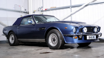 Картинка aston martin v8 автомобили мощь скорость стиль изящество автомобиль