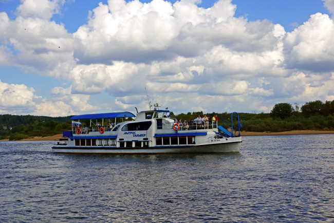 Обои картинки фото таруса, река, ока, корабли, теплоходы, теплоход