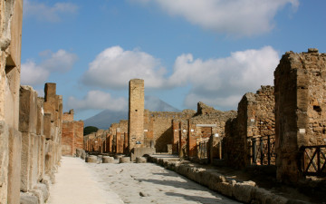 Картинка города -+исторические +архитектурные+памятники улица развалины город италия помпеи облака небо