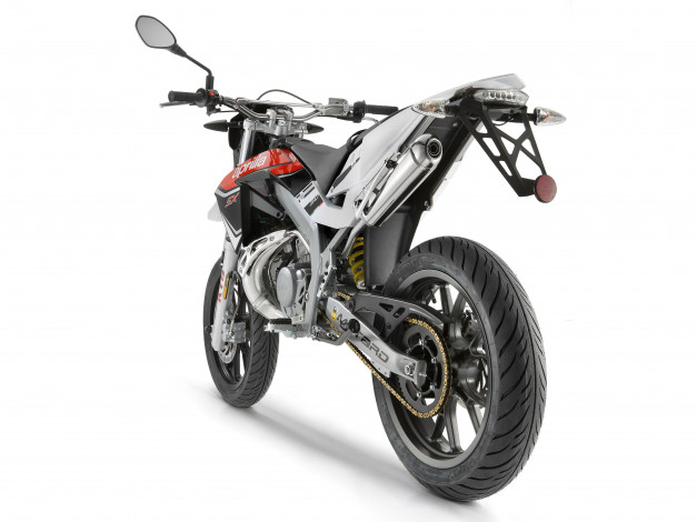 Обои картинки фото мотоциклы, aprilia