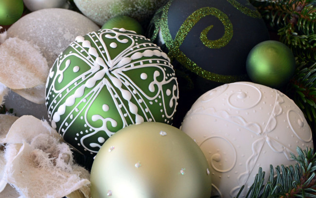 Обои картинки фото праздничные, шары, разрисованные, елочные