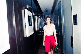 Картинка nina+dobrev+coveteur+2017 девушки nina+dobrev nina dobrev нина добрев coveteur 2017 photographer jake rosenberg