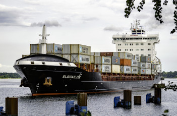 Картинка корабли грузовые+суда контейнеровоз