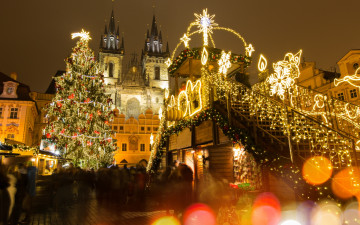 Картинка города прага+ Чехия рождество lights домик xmas новый год design merry christmas игрушки city prague decoration holiday celebration улица прага украшения елка night город tree