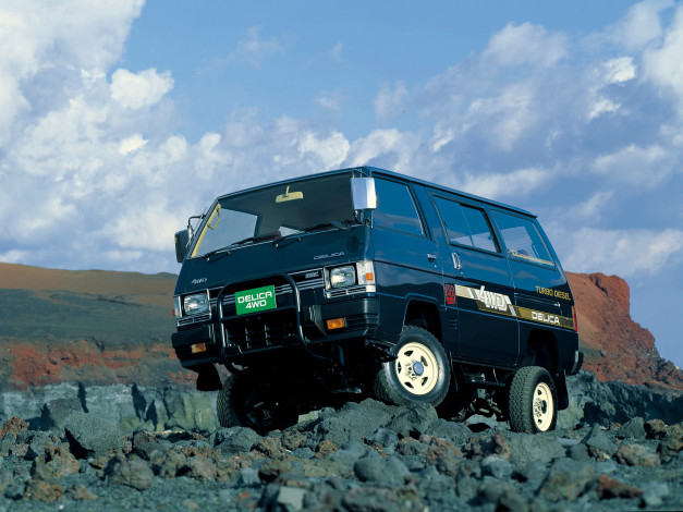 Обои картинки фото mitsubishi delica 4wd 1982, автомобили, mitsubishi, 1982, 4wd, delica