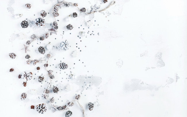 Обои картинки фото праздничные, украшения, silver, decoration, christmas, white, gift, рождество, шишки, merry, новый, год, xmas