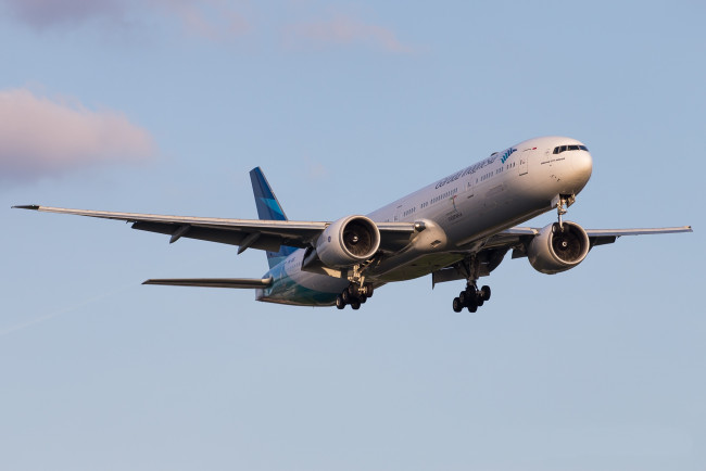 Обои картинки фото boeing 777-300er, авиация, пассажирские самолёты, авиалайнер