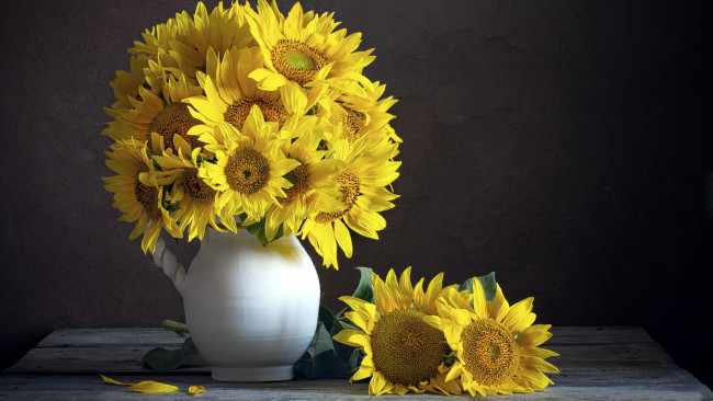 Обои картинки фото цветы, подсолнухи, кувшин, букет