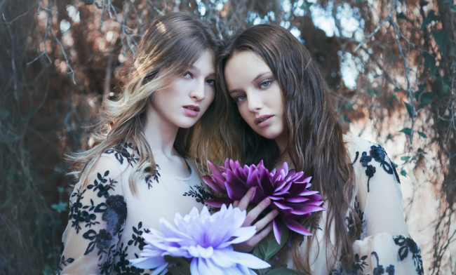Обои картинки фото девушки, - группа девушек, дуэт