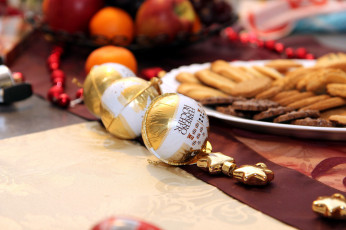 Картинка автор varvarra праздничные угощения печенье блюдо игрушки конфеты