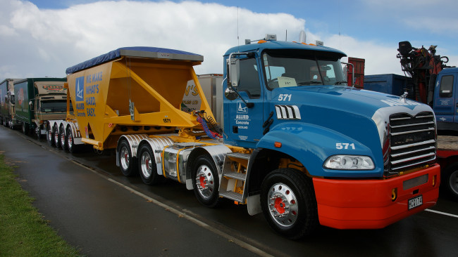 Обои картинки фото mack, автомобили, trucks, inc, тяжелые, грузовики, сша